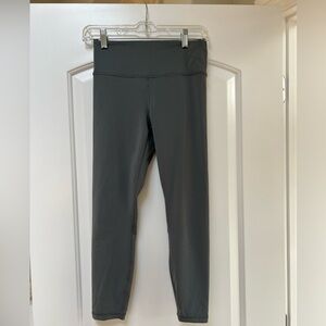 Athleta Elation Train 7/8 Tights in Gray -never worn